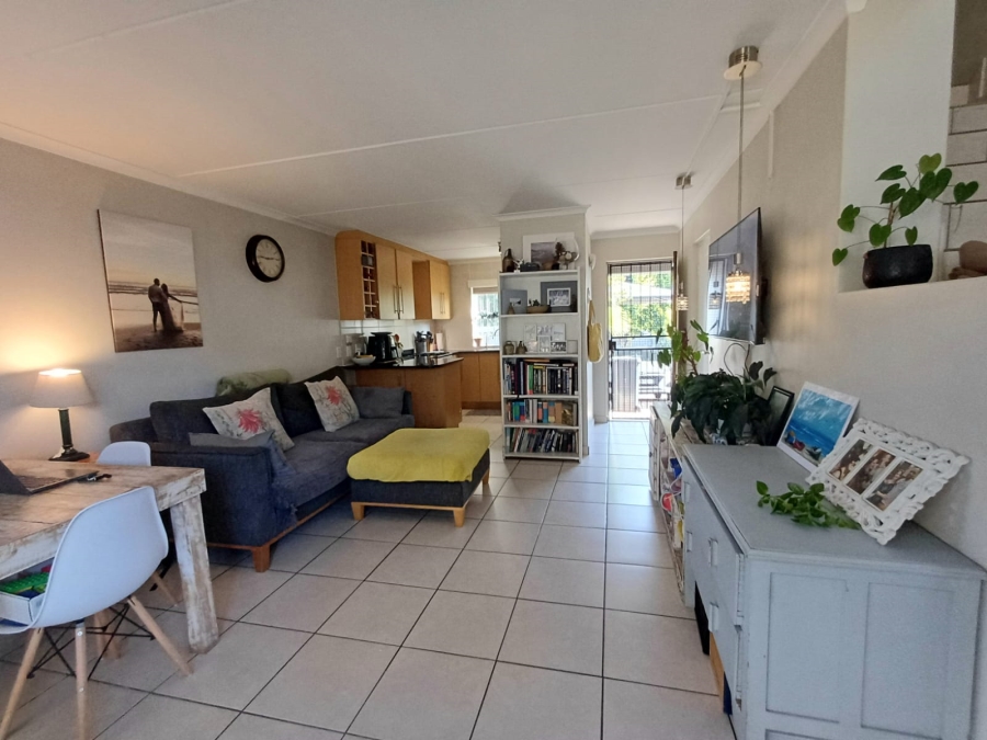 2 Bedroom Property for Sale in Protea Heights Western Cape